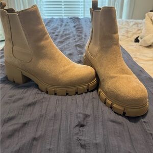 Steve Madden Tan Chunky Heel Ankle Boots